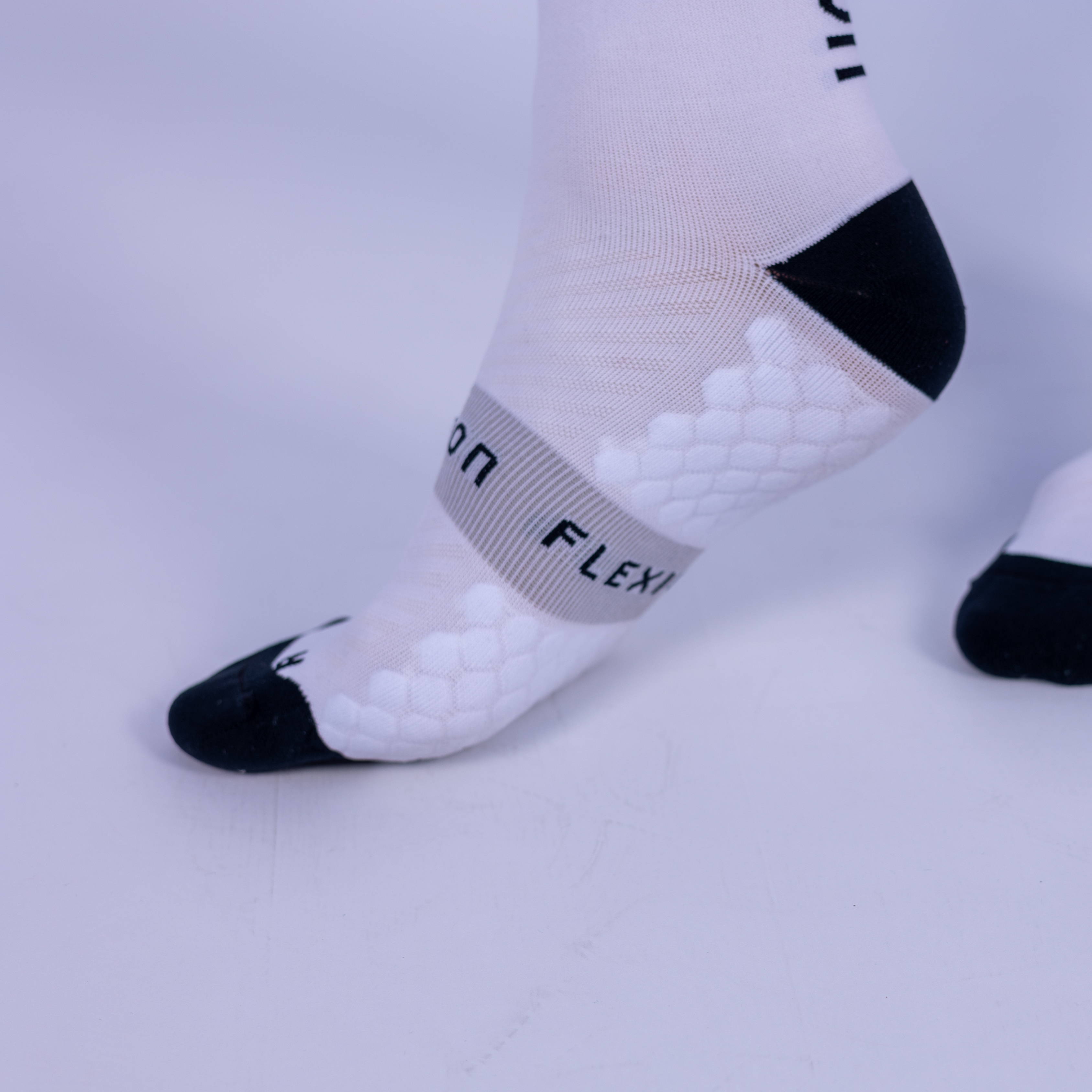 Șosete de compresie Flexion PULSE 3D·Dots - Alb Arctic